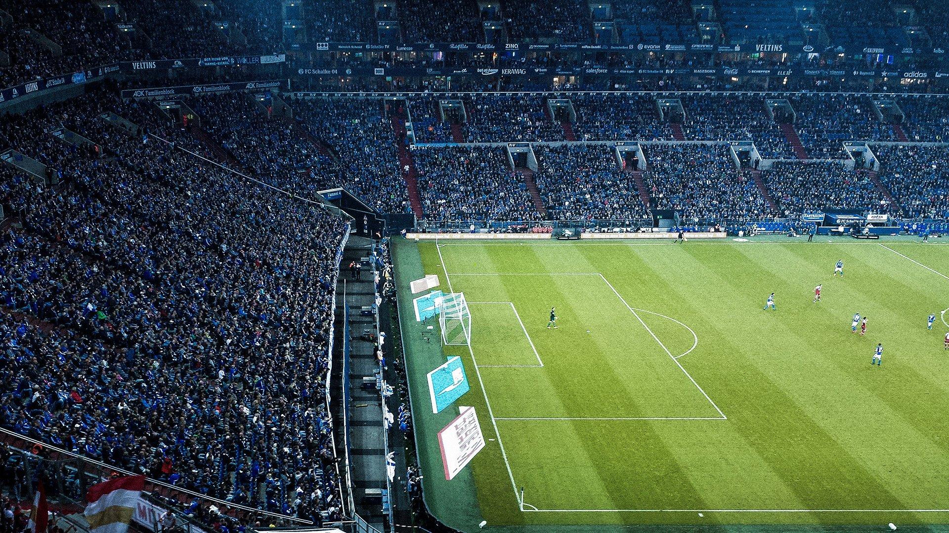 重磅转会！顶级球星加盟豪门，新赛季格局或将重塑