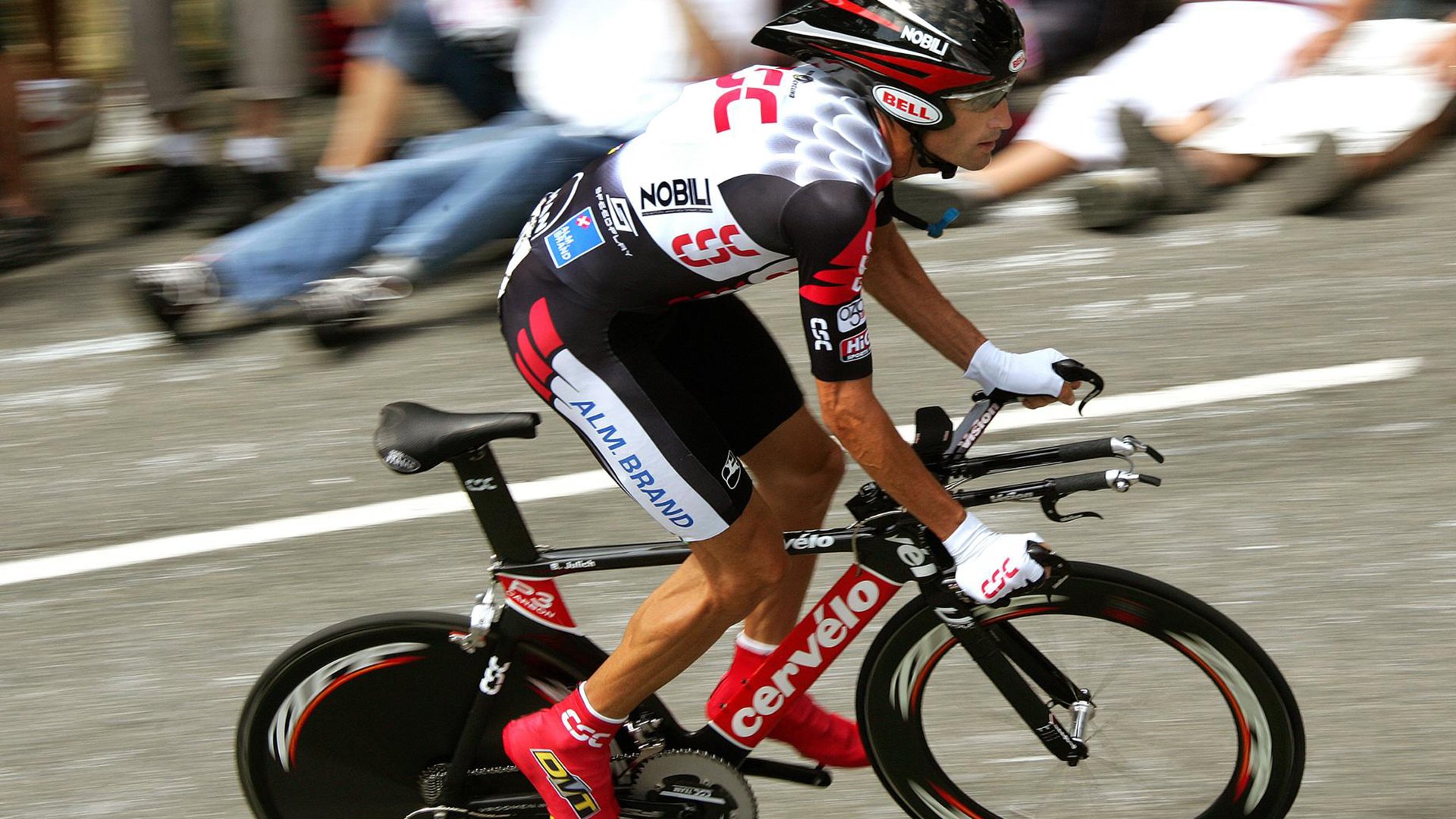 哈兰德双响破纪录，曼城5-1横扫狼队继续领跑英超