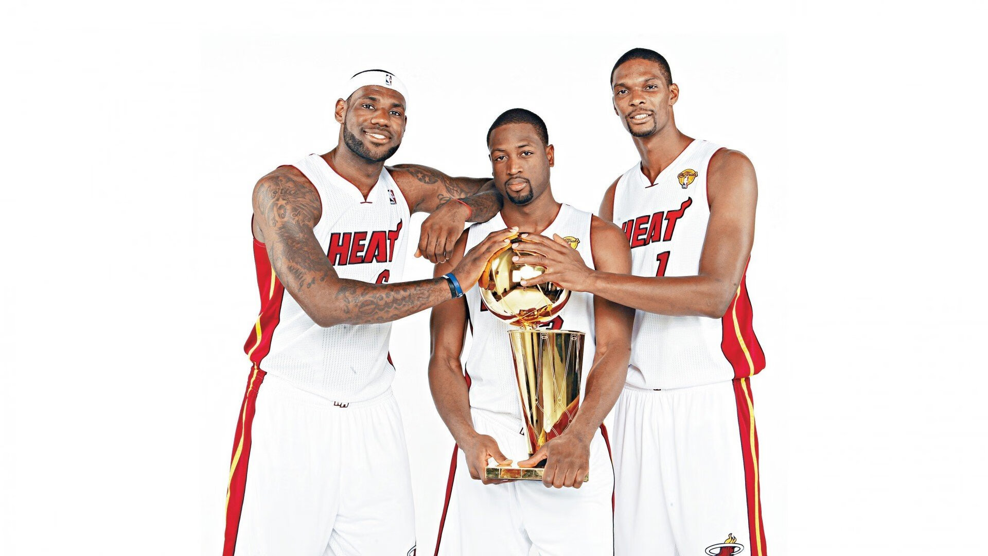 全国田径锦标赛跳远项目激烈角逐,新秀王磊打破个人最佳成绩夺冠